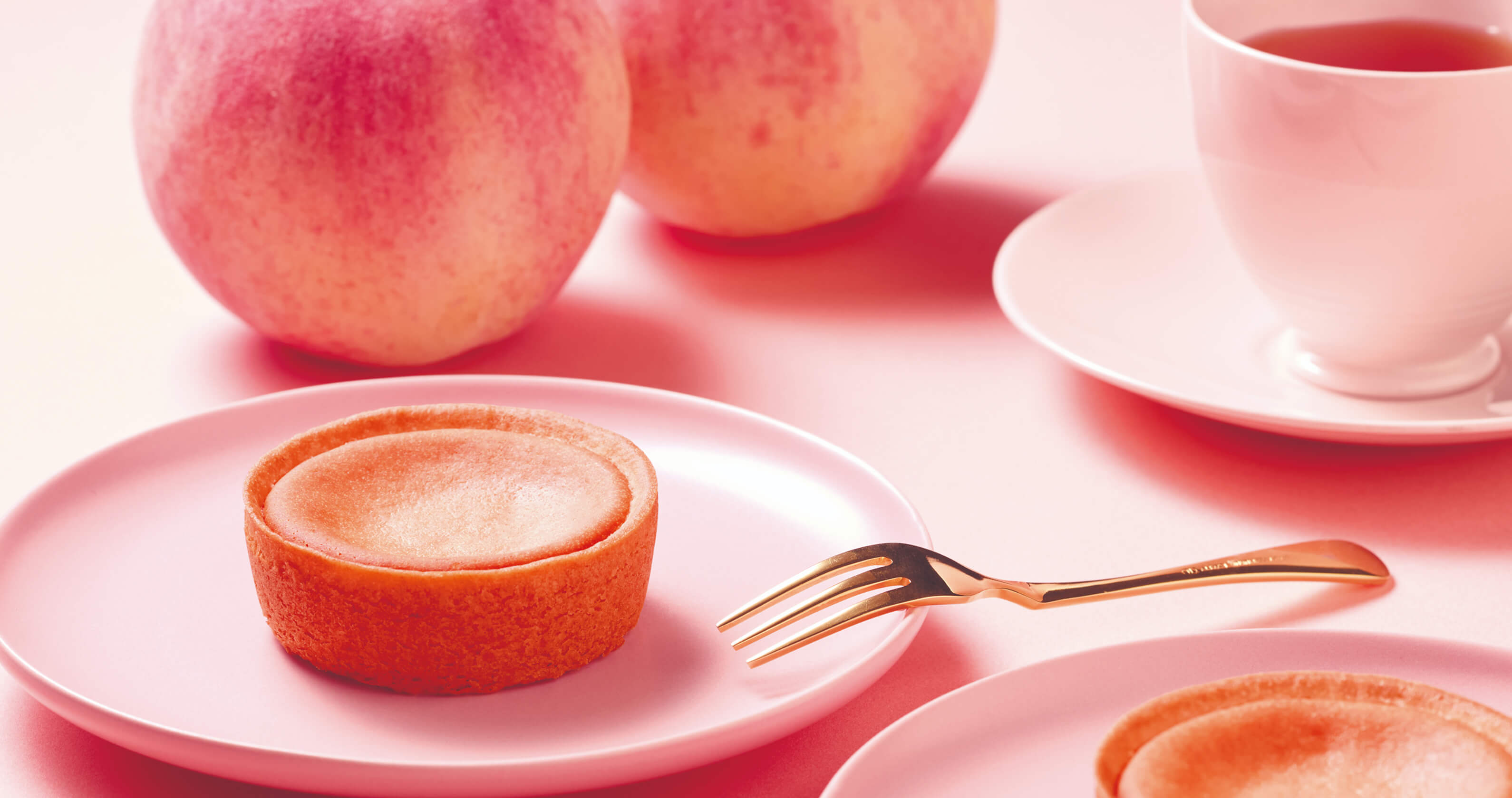 チーズタルト桃と紅茶