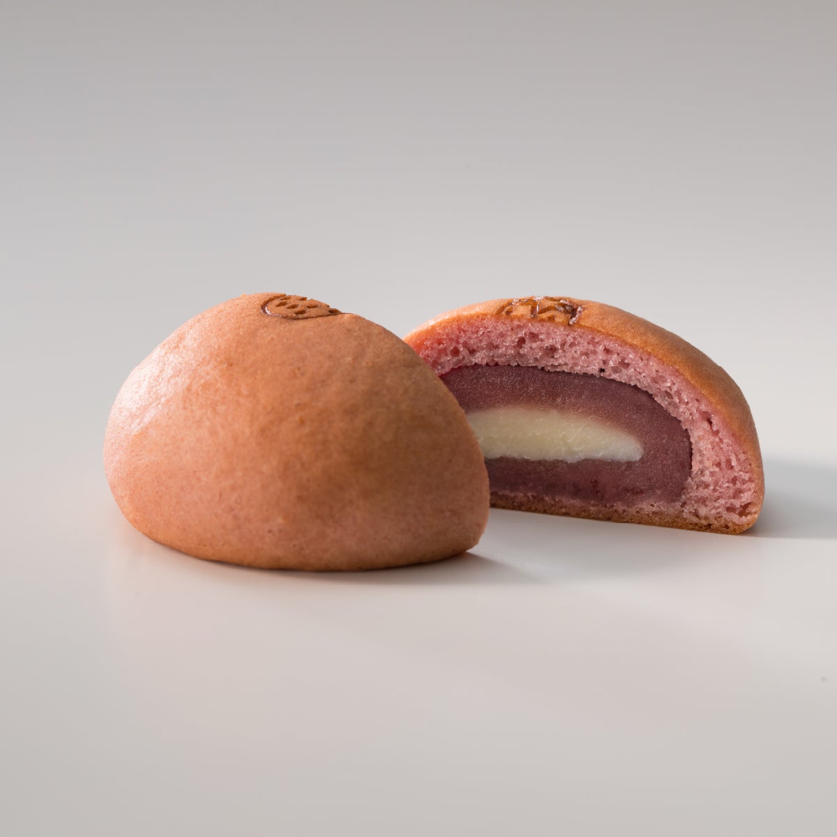 もっちり苺まんじゅう